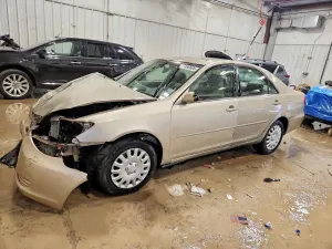 Toyota Camry LE 2.4L 4 2002