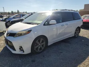 Toyota Sienna 3.5L 6 2019