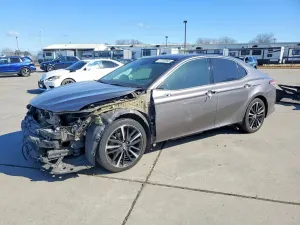 Toyota Camry XSE 2.5L 4 2020