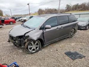 Toyota Sienna SPORT 3.5L 6 2011