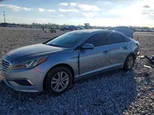 Hyundai Sonata SE 2.4L 4 2015