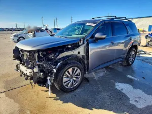 Nissan Pathfinder SV 3.5L 6 2022