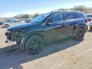Toyota Highlander SE 3.5L 6 2019
