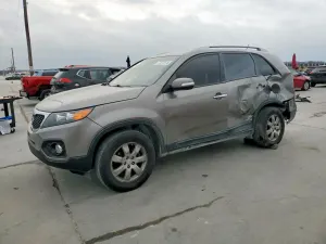 Kia Sorento LX 2.4L 4 2013