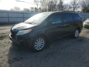 Toyota Sienna XLE 3.5L 6 2014