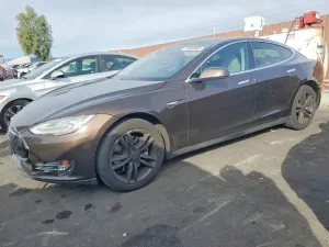Tesla Model S 2013