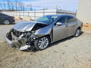 Lexus ES 2.5L 4 2015