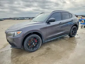 Alfa Romeo Stelvio 2.0L 4 2020