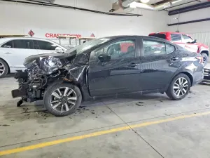 Nissan Versa SV 1.6L 4 2025
