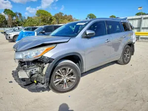 Toyota Highlander 3.5L 6 2016