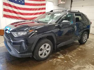 Toyota Rav4 LE 2.5L 4 2021