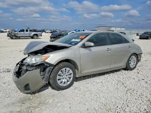 Toyota Camry L 2.5L 4 2014