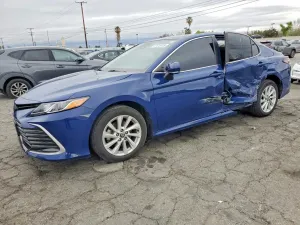 Toyota Camry LE 2.5L 4 2024