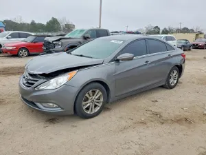 Hyundai Sonata GLS 2.4L 4 2013