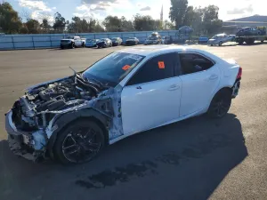 Lexus IS 2.0L 4 2017