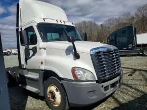 Freightliner Cascadia 12.8L 6 2015