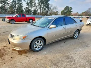 Toyota Camry LE 2.4L 4 2003