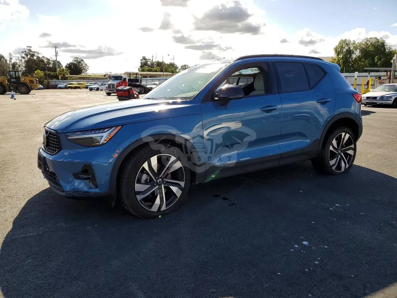 Volvo XC40 PLUS 2.0L 4 2024