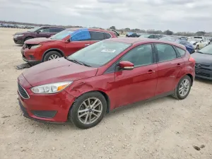 Ford Focus SE 2.0L 4 2015