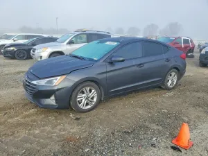 Hyundai Elantra SEL 2.0L 4 2020