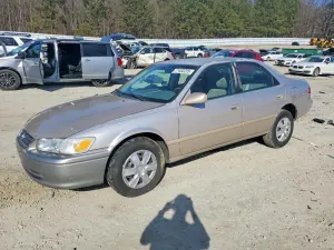 Toyota Camry CE 2.2L 4 2001