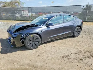 Tesla Model 3 2024