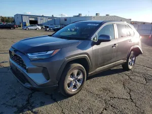 Toyota Rav4 XLE 2.5L 4 2025