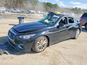 Infiniti Q50 LUXE 3.0L 6 2021