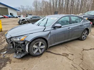 Nissan Altima SV 2.5L 4 2021