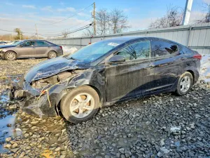 Hyundai Elantra SE 1.8L 4 2015