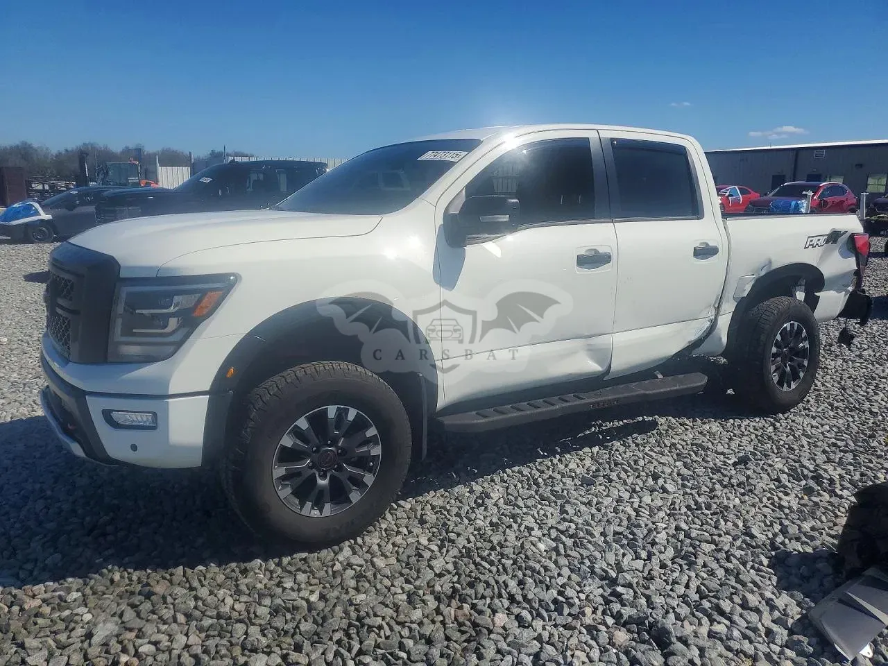 Nissan Titan PRO-4X 5.6L 8 2024