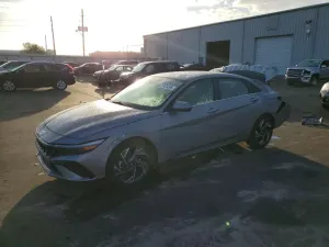 Hyundai Elantra SEL 2.0L 4 2025