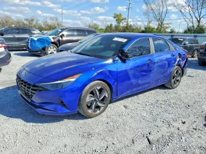 Hyundai Elantra 2.0L 4 2023