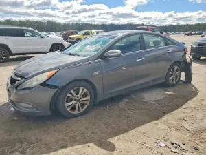 Hyundai Sonata SE 2.4L 4 2012