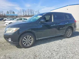 Nissan Pathfinder S 3.5L 6 2013