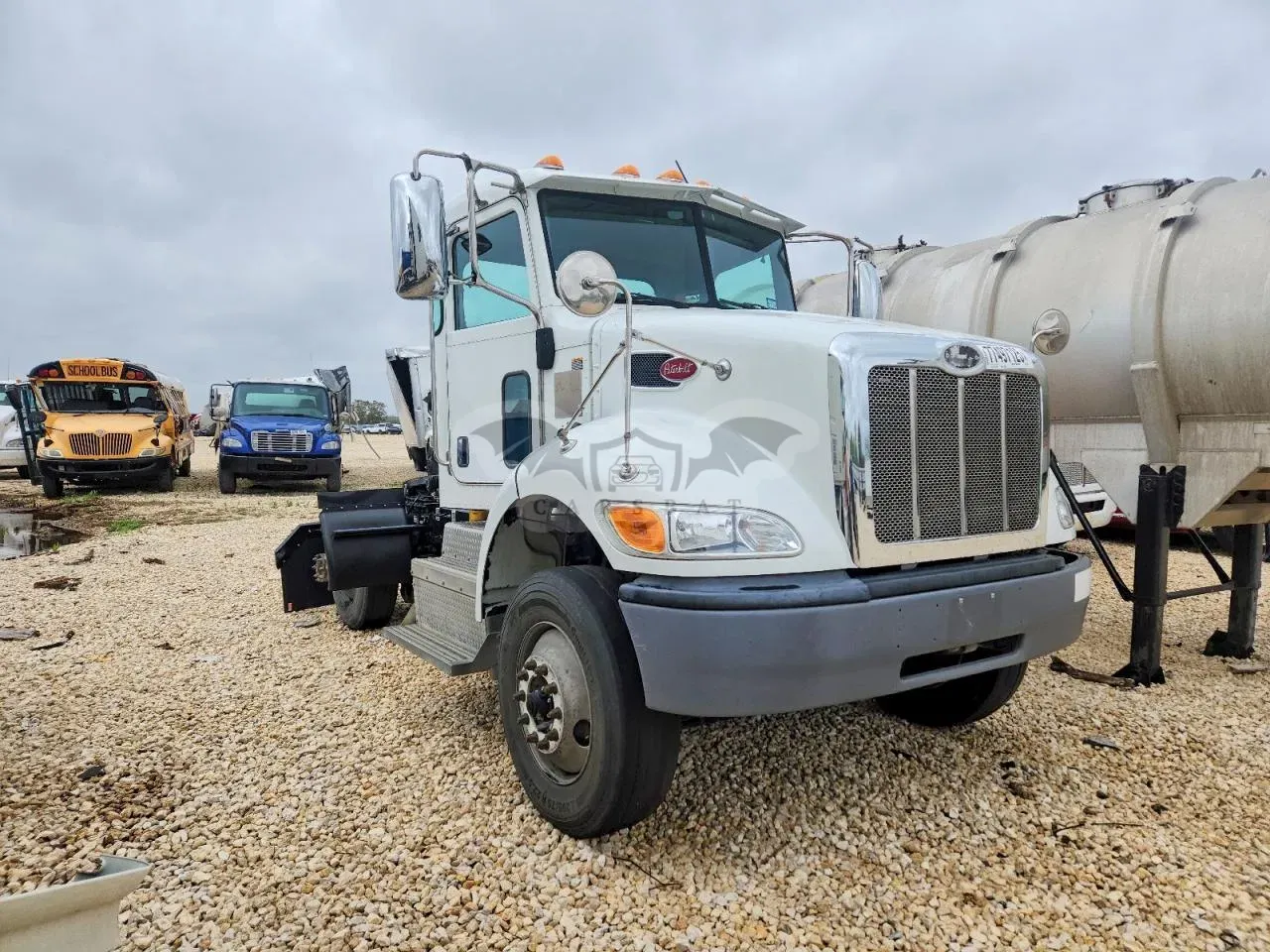 Peterbilt 330/337/348 8.9L 6 2017