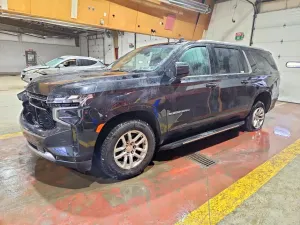 Chevrolet Suburban 5.3L 8 2021
