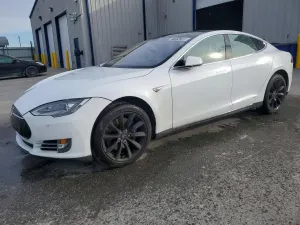 Tesla Model S 2014