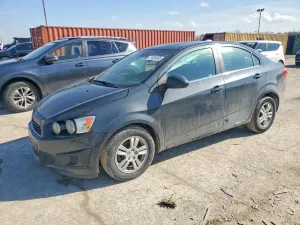 Chevrolet Aveo (Sonic) LT 1.8L 4 2015