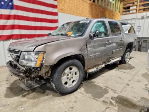 Chevrolet Suburban 5.3L 8 2012