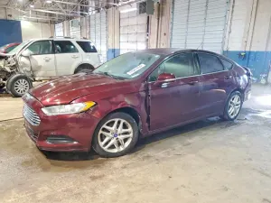 Ford Fusion SE 2.5L 4 2013