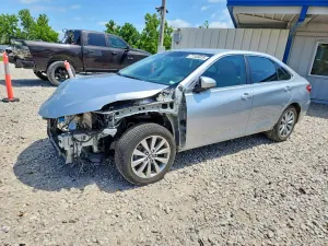Toyota Camry LE 2.5L 4 2017