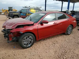 Hyundai Elantra 2.0L 4 2024