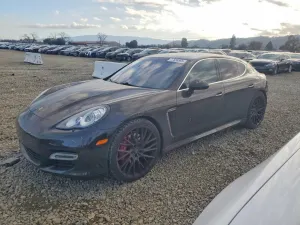 Porsche Panamera TURBO 4.8L 8 2010