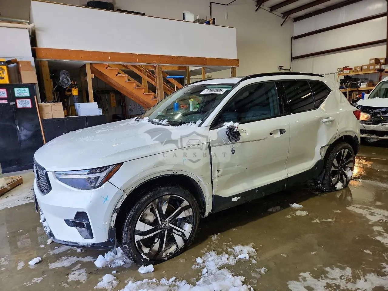 Volvo XC40 2.0L 4 2025