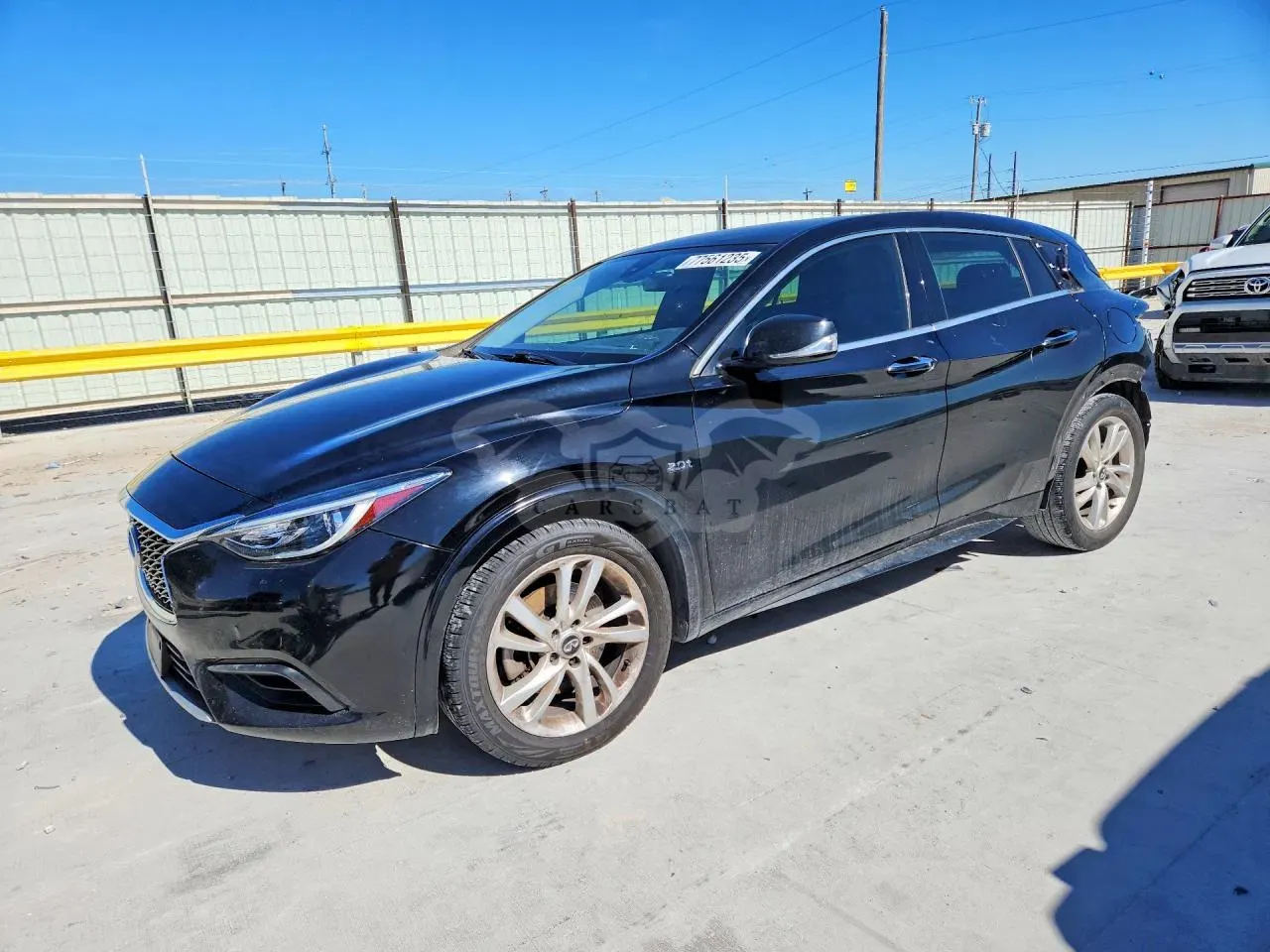 Infiniti QX30 BASE 2.0L 4 2017