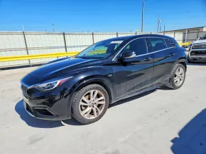 Infiniti QX30 BASE 2.0L 4 2017