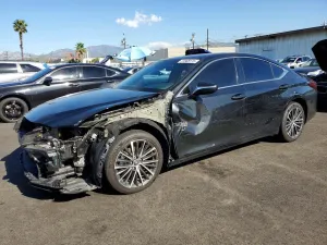 Lexus ES 300H BASE 2.5L 4 2024
