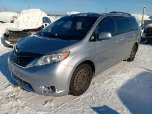 Toyota Sienna 3.5L 6 2012