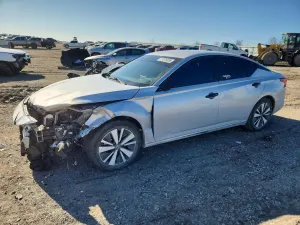 Nissan Altima 2.5L 4 2021